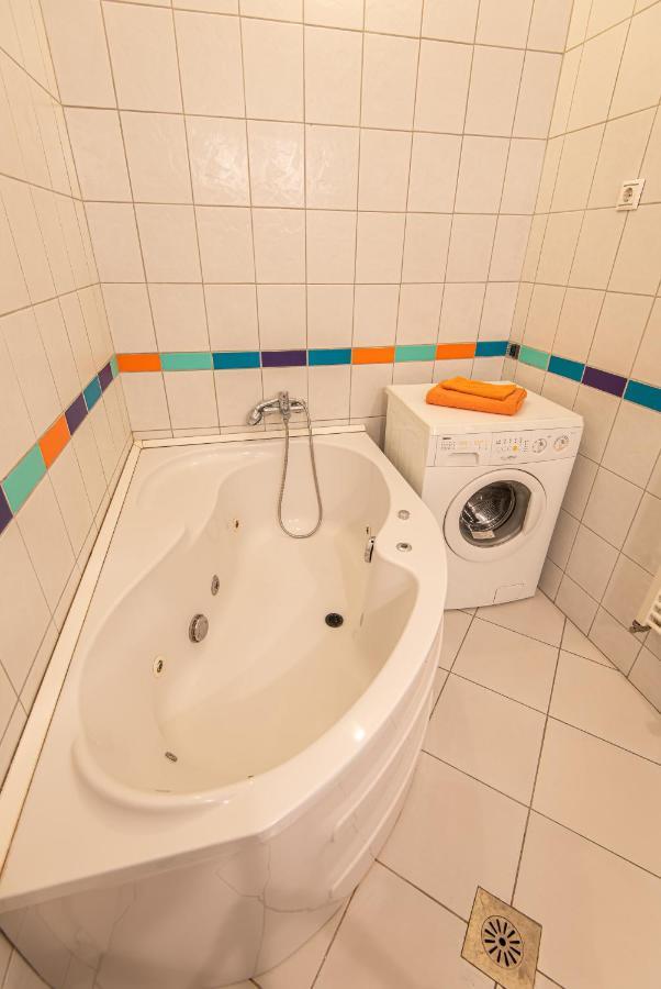 Patrik'S Budapest Center Apartment Luaran gambar