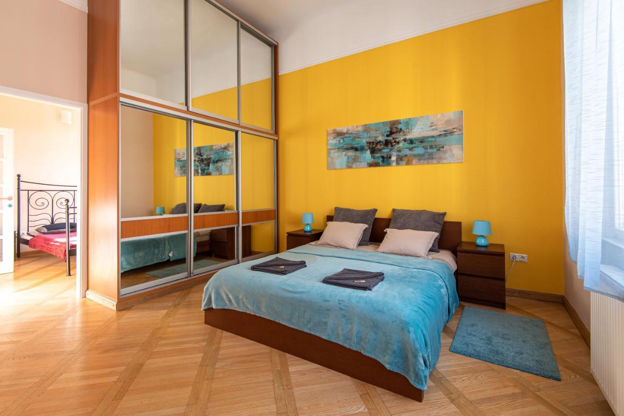 Patrik'S Budapest Center Apartment Luaran gambar